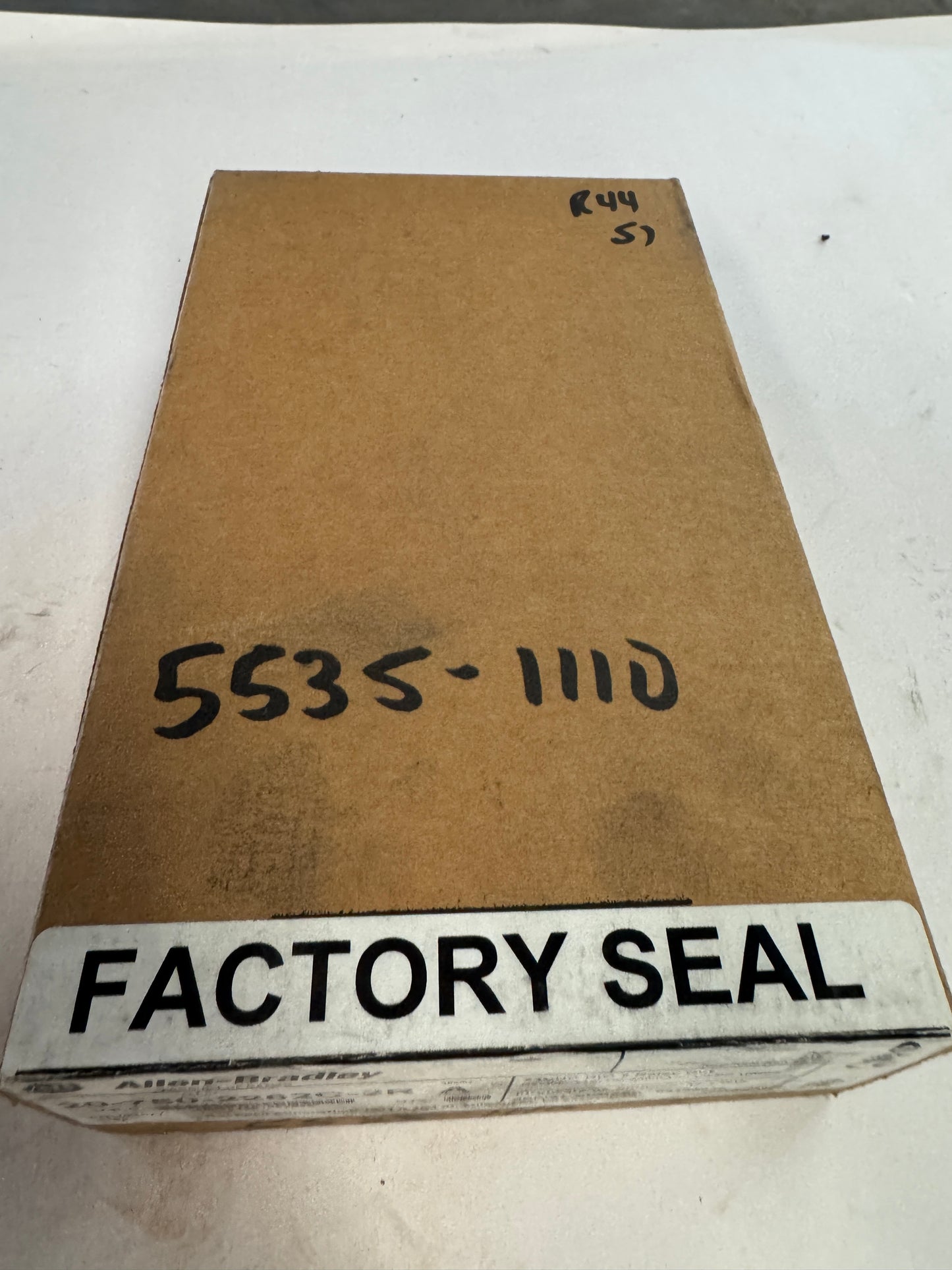 Allen-Bradley I/O Option Module 20-750-2262C-2R 24V DC