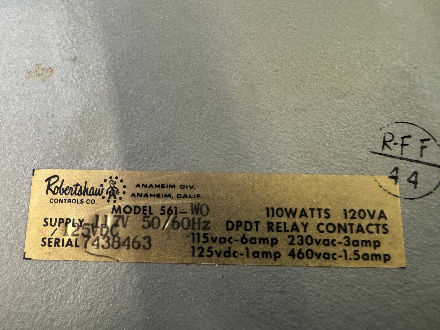 Robertshaw Vibration Monitor 561-WO 117V AC / 125V DC