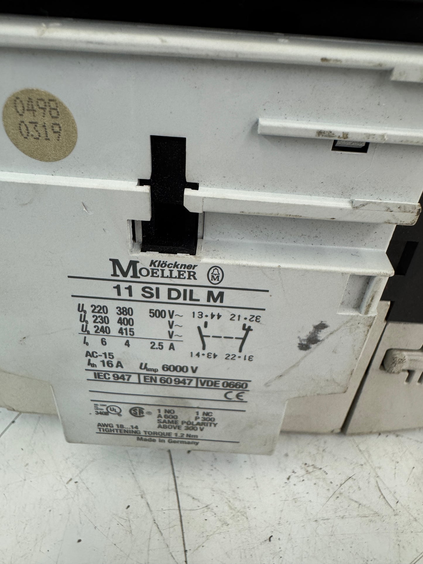 Klöckner Moeller Z5-100/SK4 Motor Starter Assembly with DIL 4 AM Contactor and 11 SI DIL M Auxiliary Contact Block