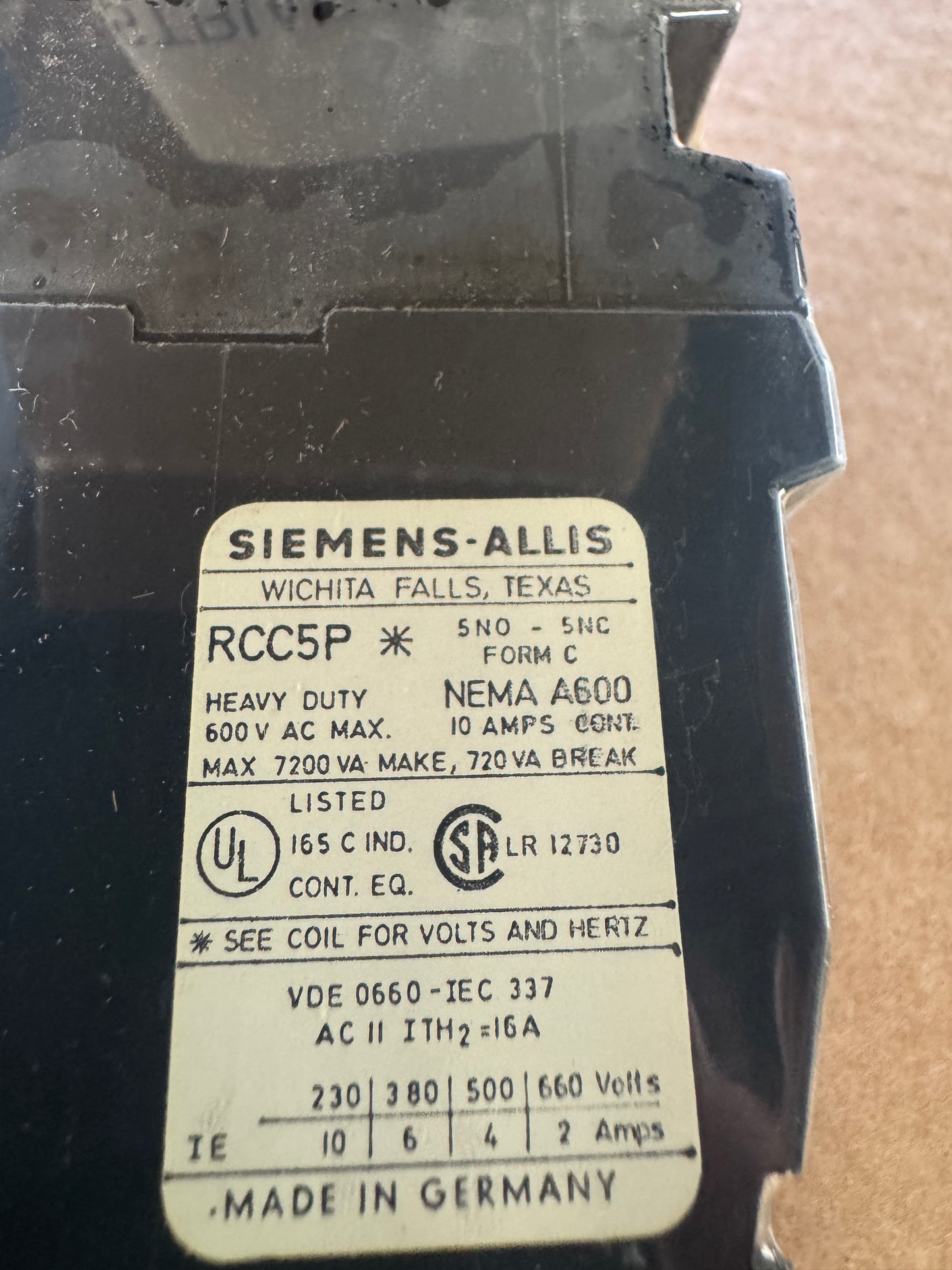 Siemens-Allis RCC5PI Control Relay 120V AC Open Box Unused