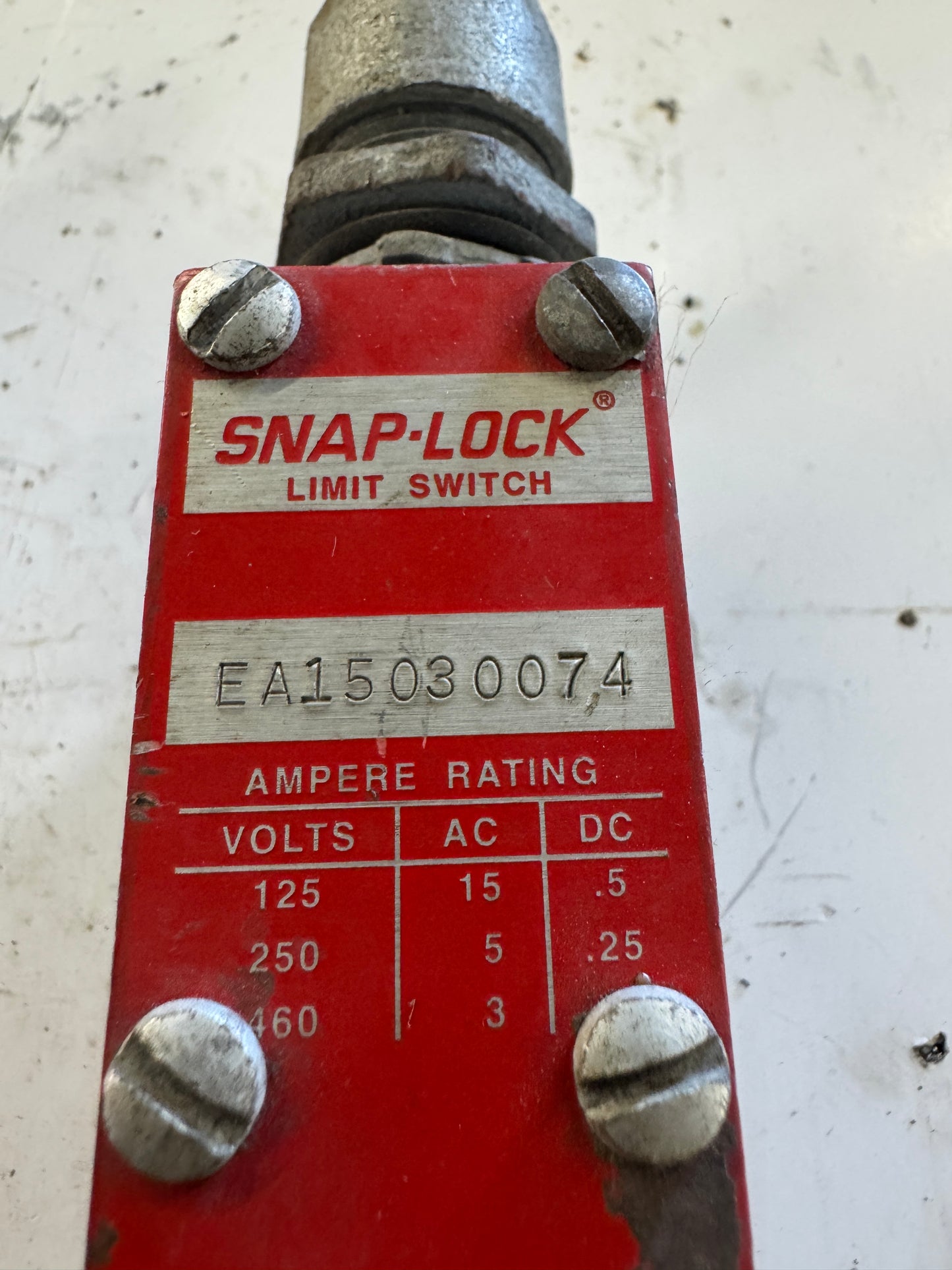 Namco Controls Corp. Limit Switch EA15030074 125/250/460V AC