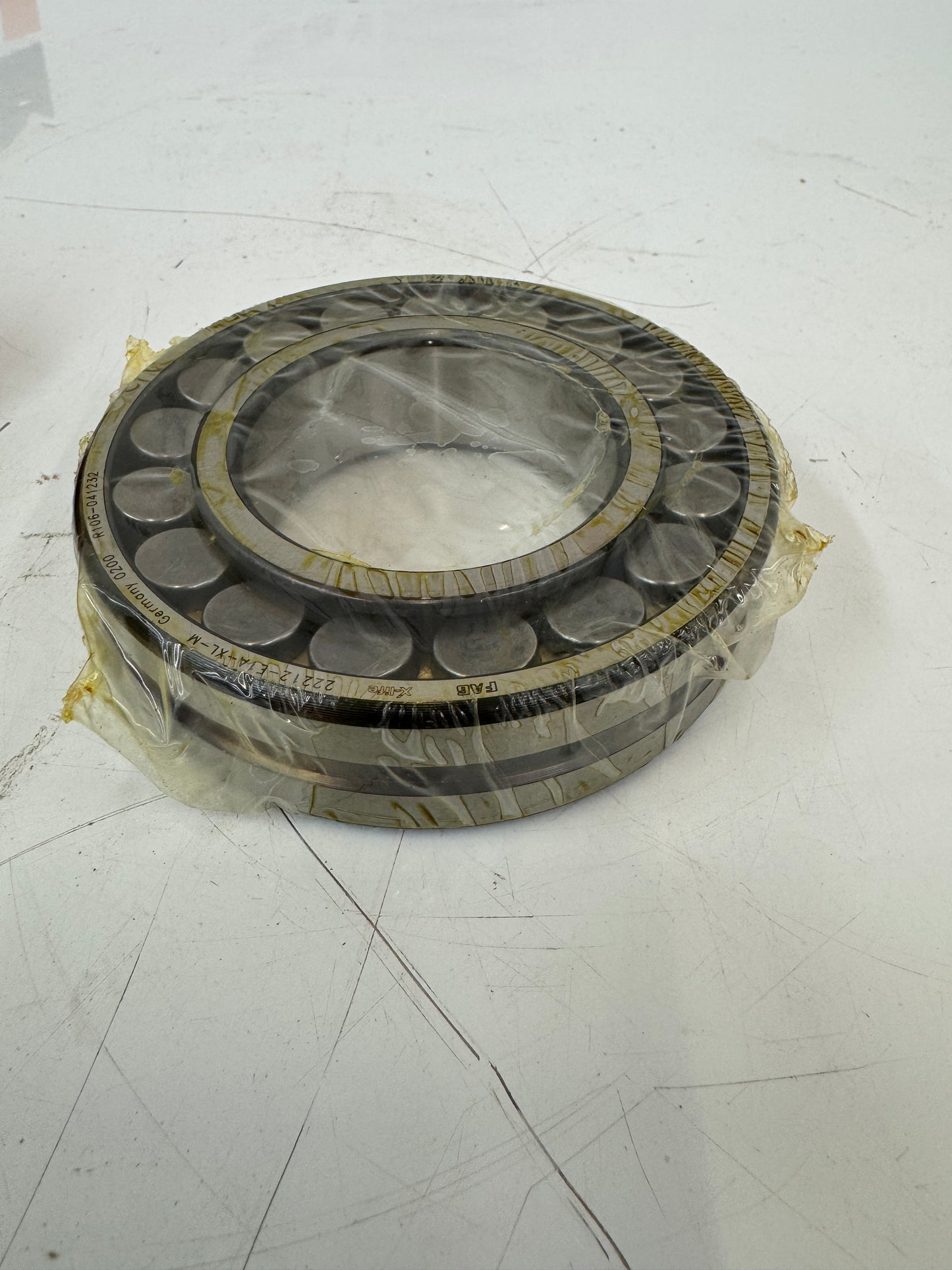 FAG 22212-E1A-XL-M Spherical Roller Bearing – 60mm ID x 110mm OD x 28mm Width – New m00170