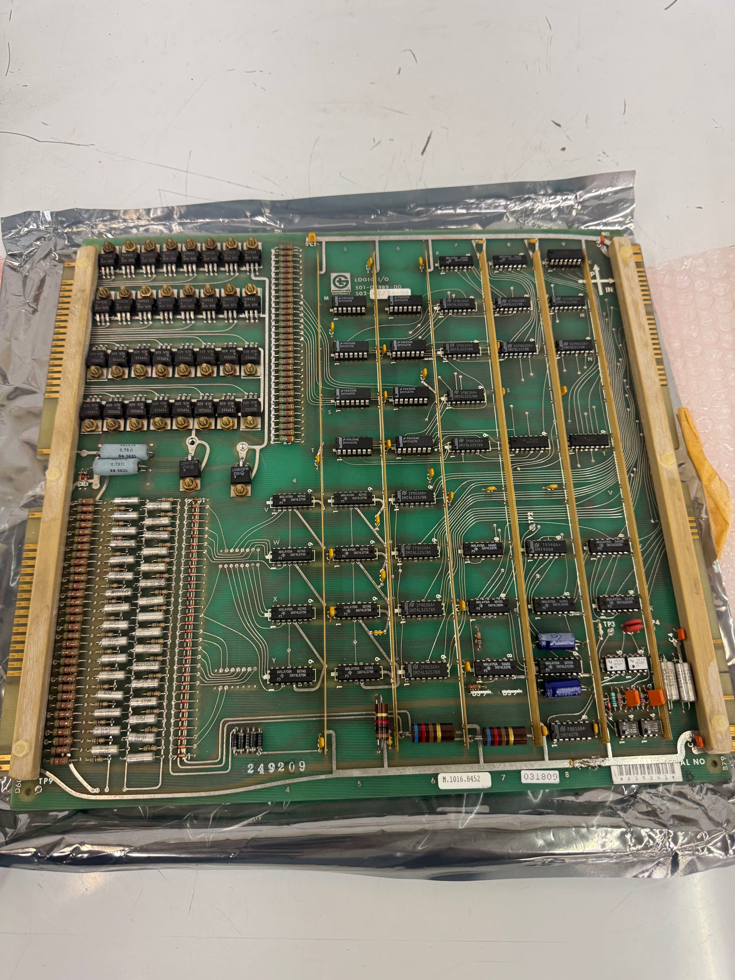Giddings & Lewis LLC I/O Module M.1016.8452