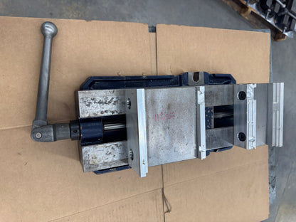 TE-CO Mfg Machine Vise PWS-6900 | 6 In. Jaw Width, 9 In. Jaw Opening m00844