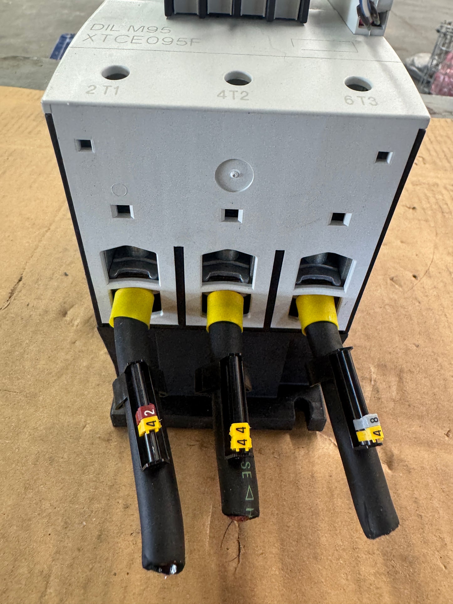 Eaton XTCE095F IEC Contactor 24 27VDC Coil Untested Surplus