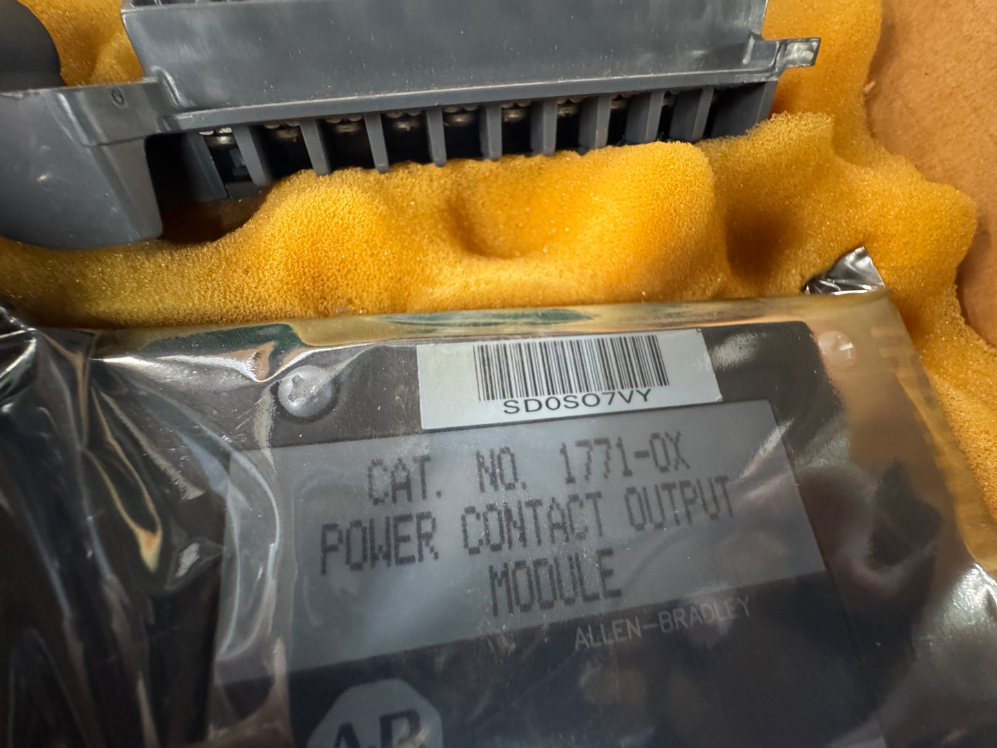 Allen-Bradley Power Contact Output Module 1771-OX 250V AC / 175V DC