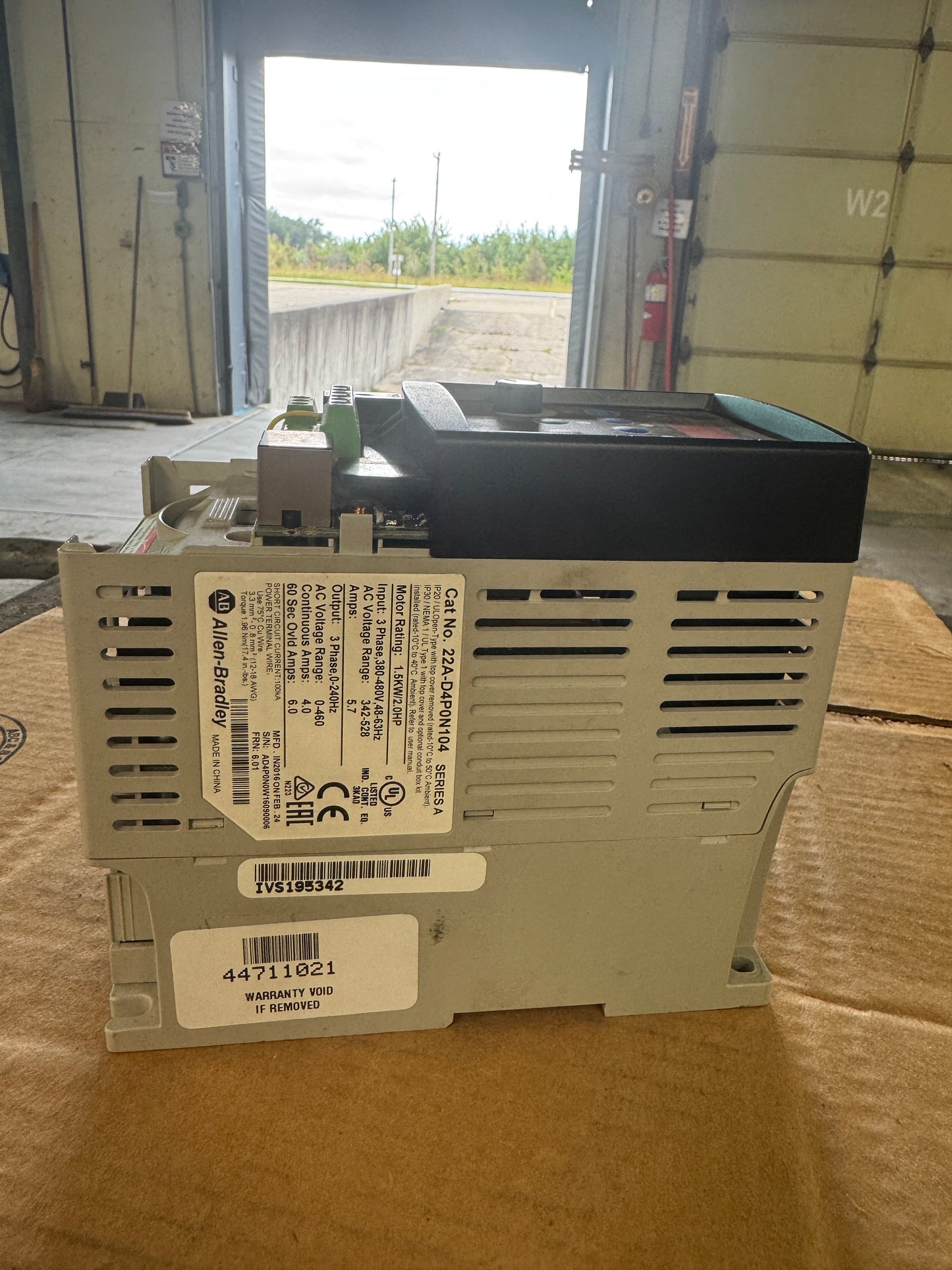Allen-Bradley AC Drive VFD 22A-D4P0N104 - 2 HP Variable RPM