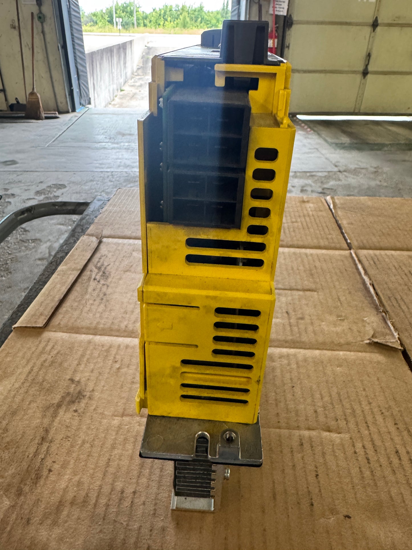 Fanuc A06B-6114-H209 Servo Amplifier Module Untested Surplus