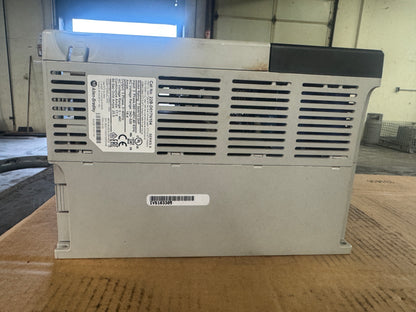 Allen-Bradley PowerFlex 40 AC Drive VFD 22B-D017N104 - 10 HP Variable RPM