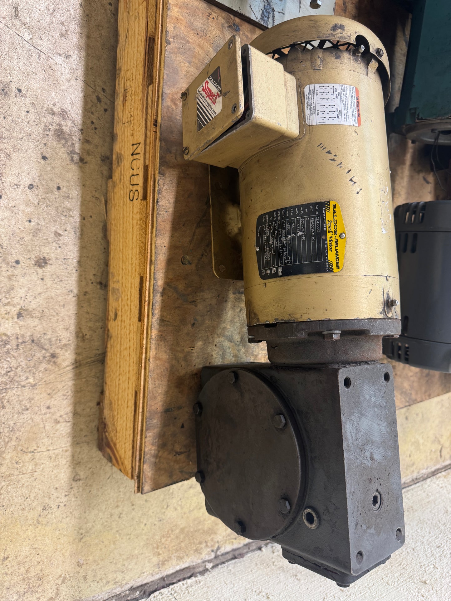Baldor / Hub City Gearmotor CEM3558T - 2 HP 1800 RPM