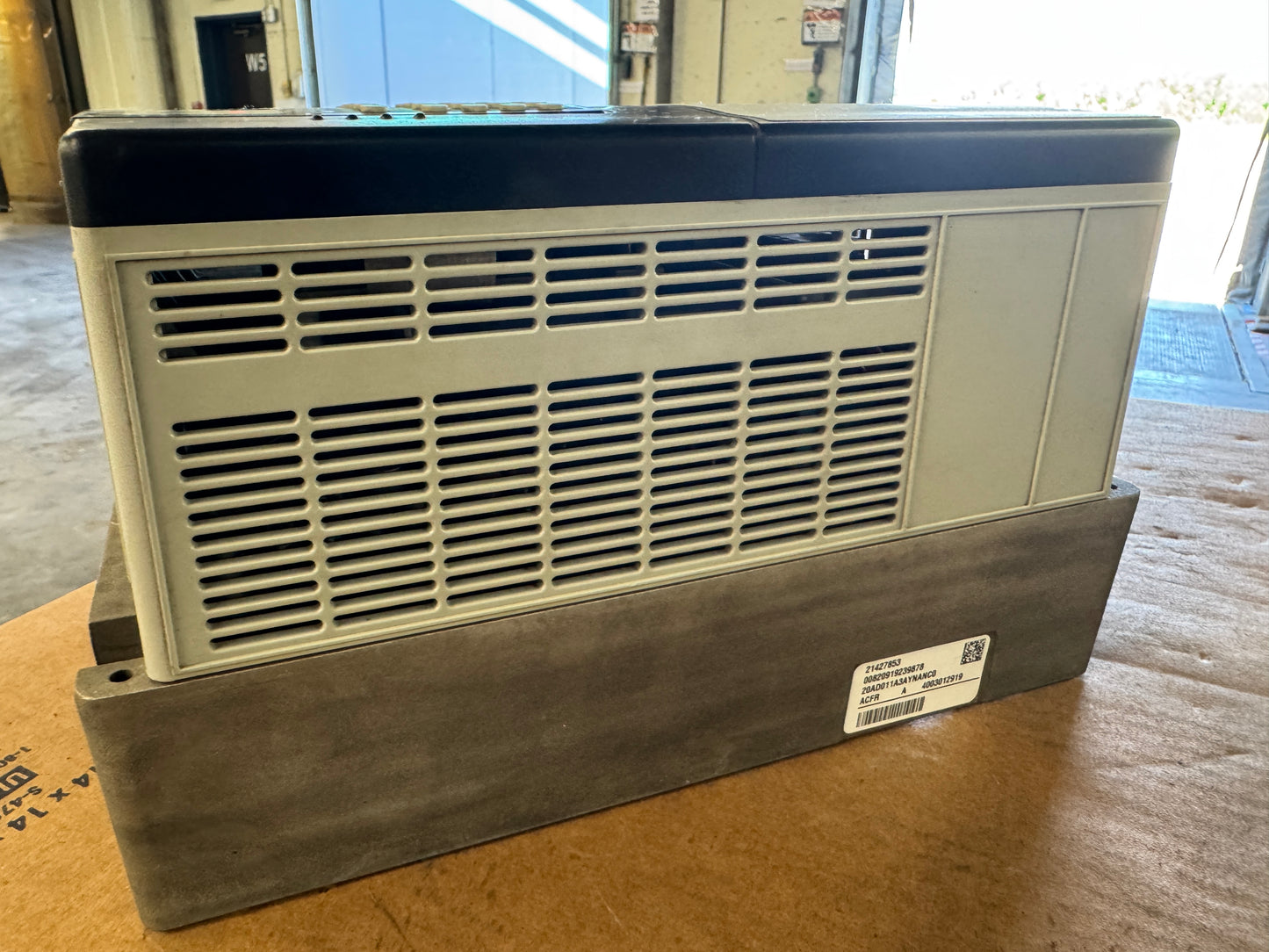 Allen-Bradley 20AD011A3AYNANC0 AC Drive 480V