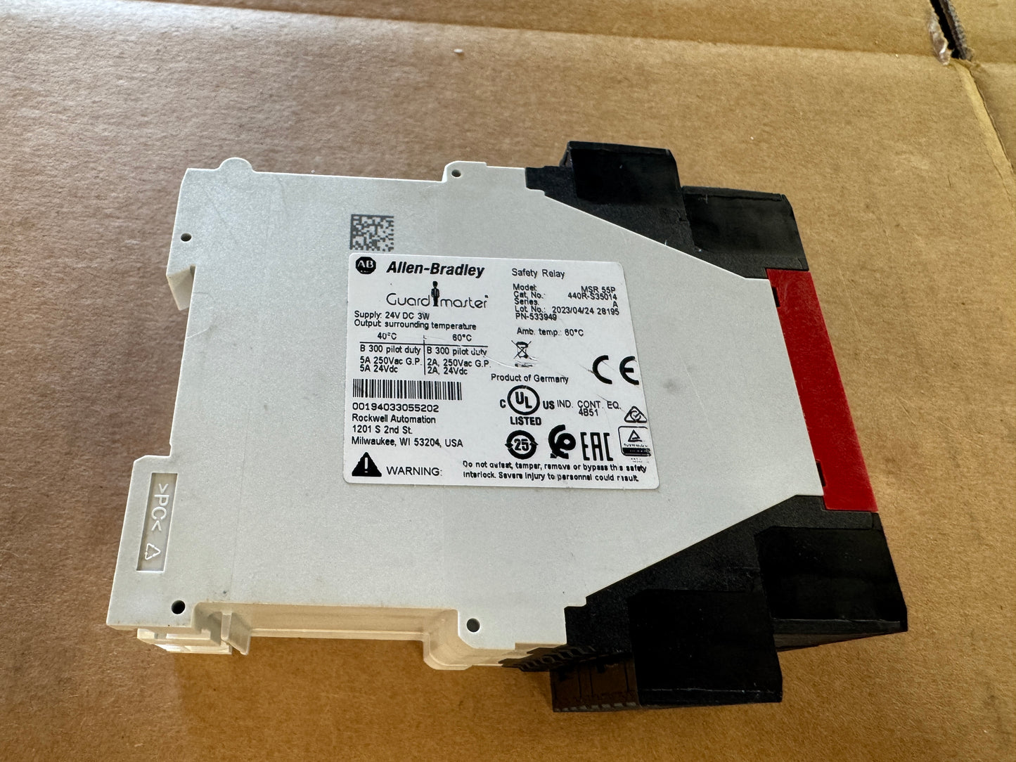 Allen-Bradley 440R-S35014 Safety Relay 24V DC m01509