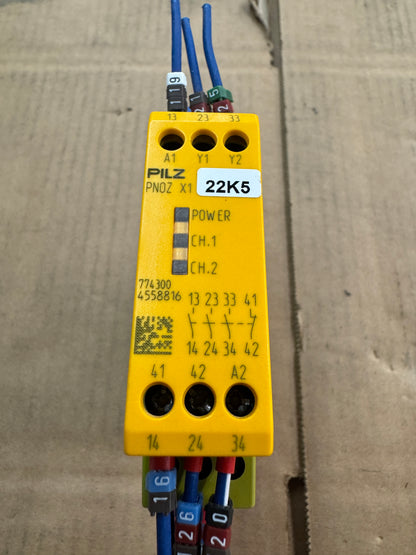 Pilz 774300 Safety Relay 24V AC/DC Untested Surplus