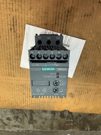 Siemens 3RW3018-1BB04 Soft Starter 200 to 480V Open Box Unused