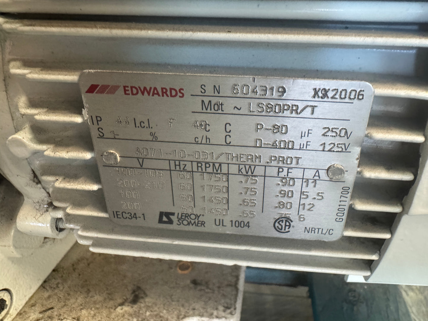 Edwards Rotary Vane Vacuum Pump E1M18 01614
