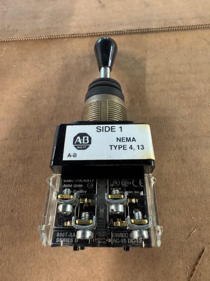 Allen-Bradley Toggle Switch 800T-T4T8 AAXX 600V AC