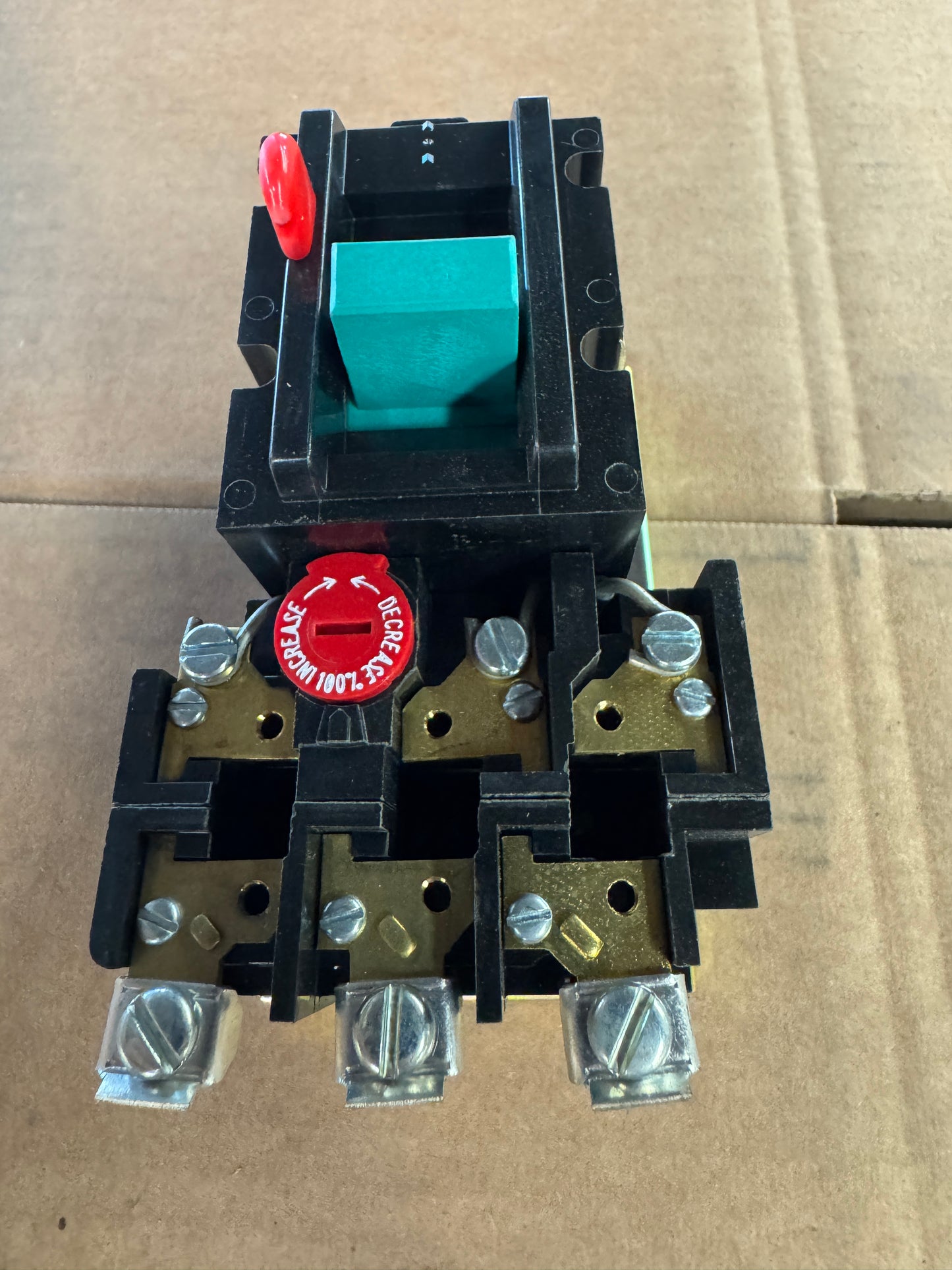 Eaton Cutler-Hammer Manual Motor Starter B100M1C 600VAC