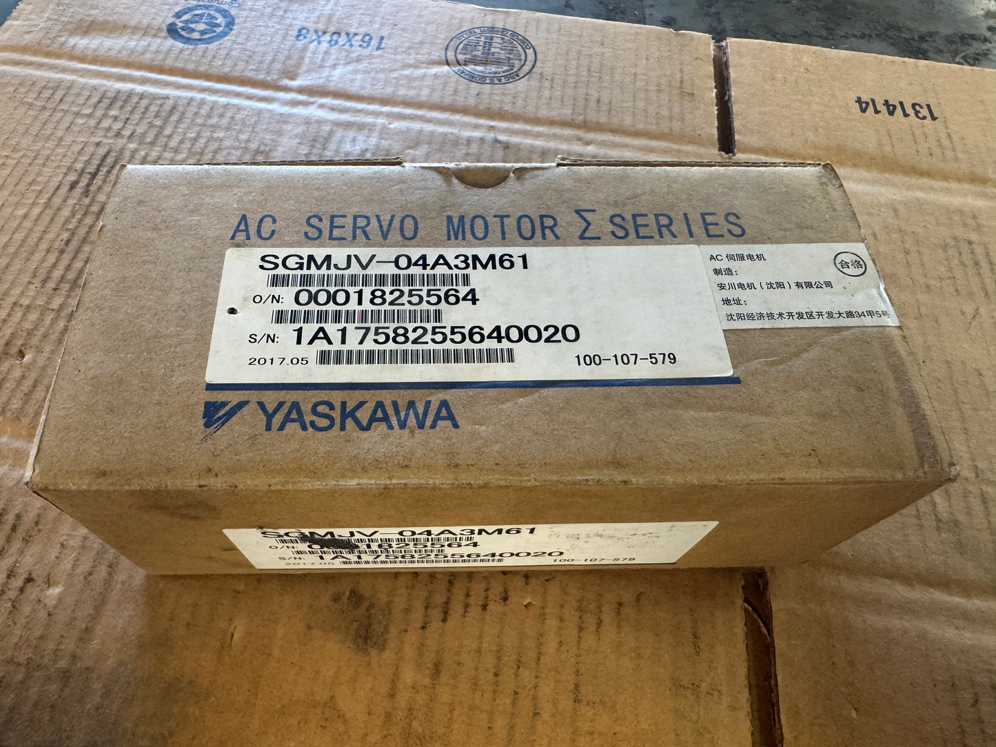 Yaskawa AC Servo Motor SGMJV-04A3M61 - 1 HP 3000 RPM