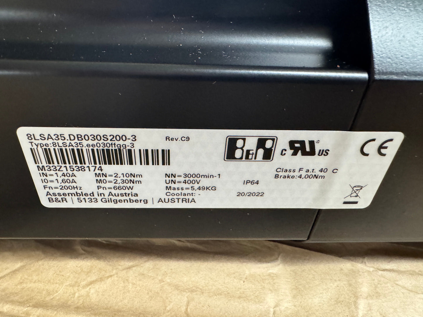 B&R Servo Motor 8LSA35.DB030S200-3 - 1 kW 3000 RPM m00900