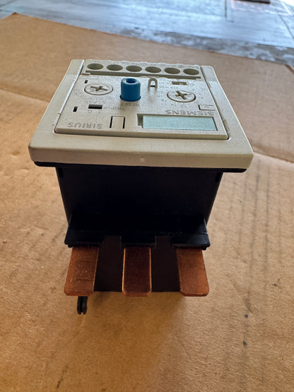 Siemens 3RB2133-4QB0 Electronic Overload Relay 600V AC Untested Surplus