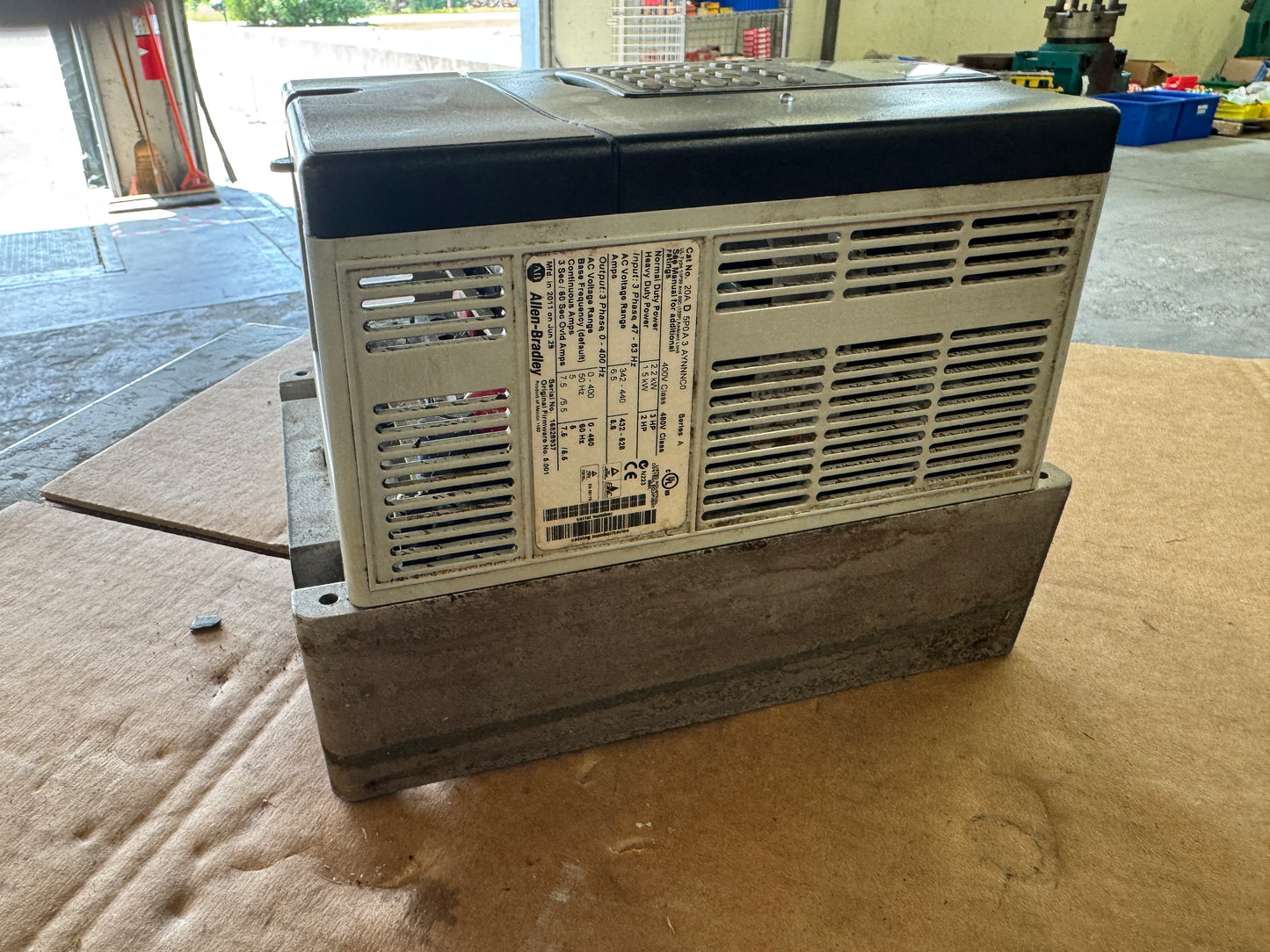Allen-Bradley 20AD5P0A3AYNNNC0 Variable Frequency Drive 480V AC 3-Phase Untested Surplus 01420