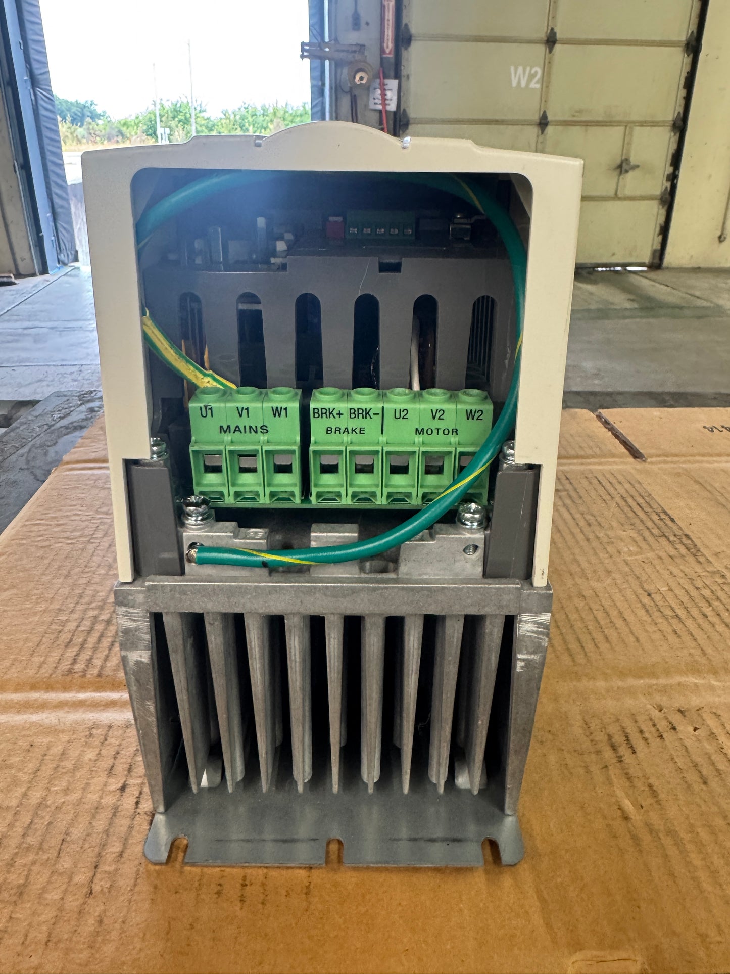 ABB AC Drive ACX550-U0-017A-2+P901 - 4 kW Variable RPM