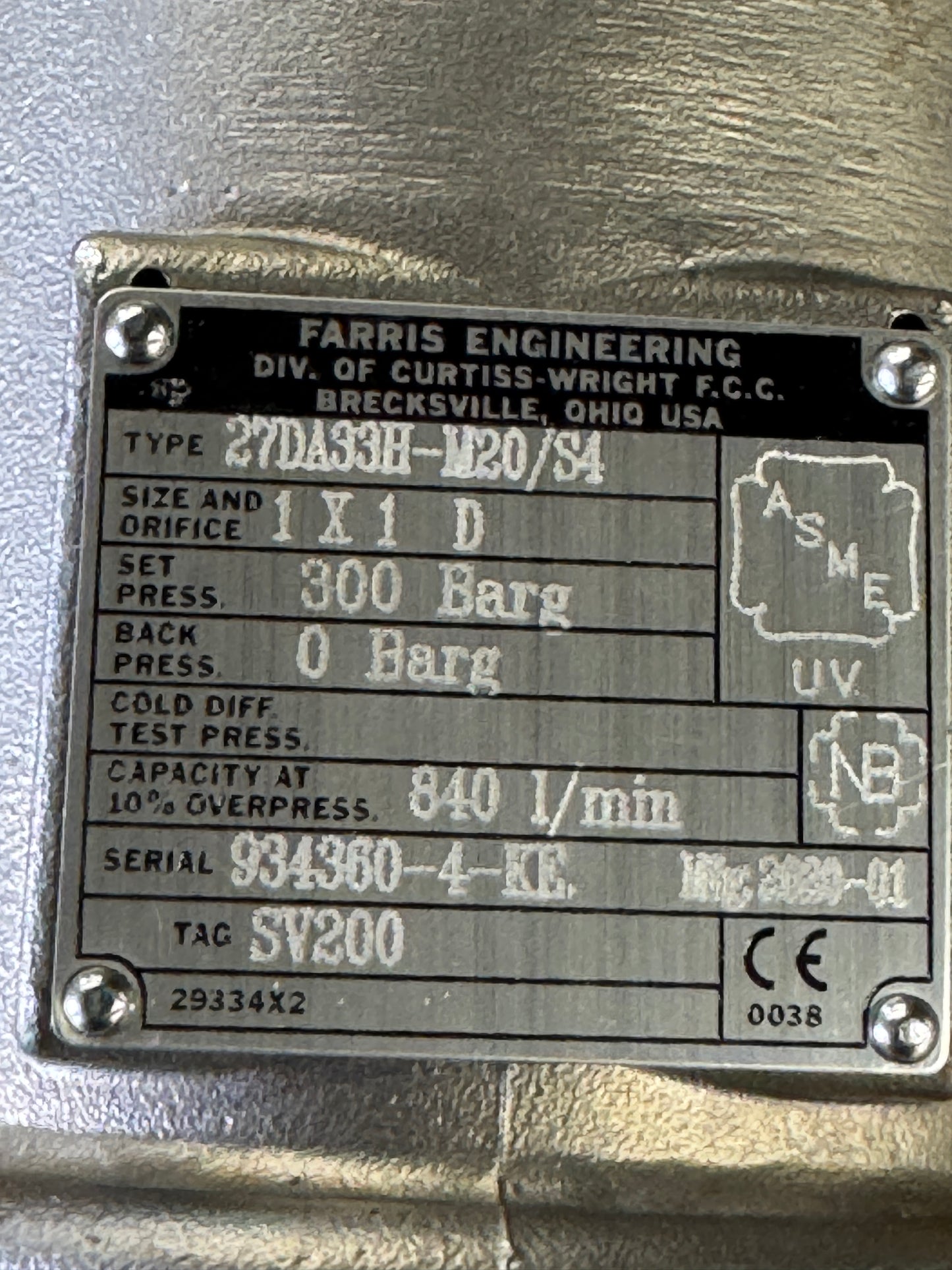 Farris Engineering Pressure Relief Valve 27DA33H-M20/S4 1 In. X 1 In. NPT 300 Barg Set Pressure