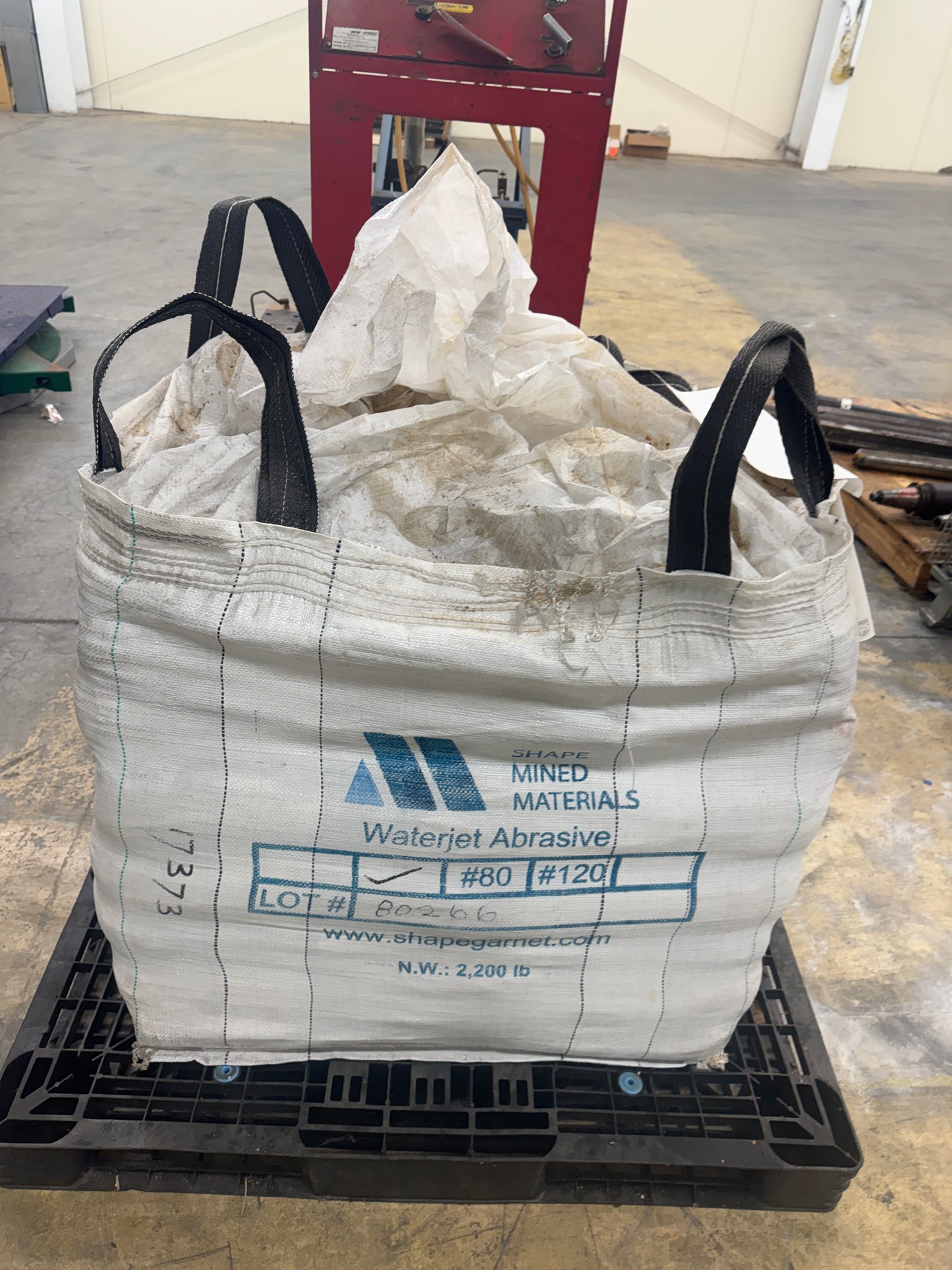 Shape Mined Materials Waterjet Abrasive Garnet M205-N4304-0055 #80 Mesh, 2,200 Lb Bulk Bag