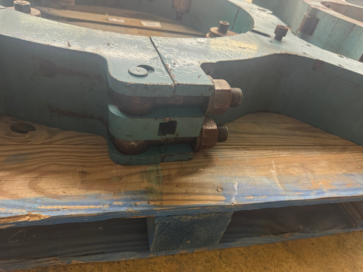 Lathe Steady Rest | 30 in. Bore Opening | Orientation: Axial