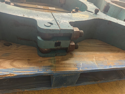 Lathe Steady Rest | 30 in. Bore Opening | Orientation: Axial