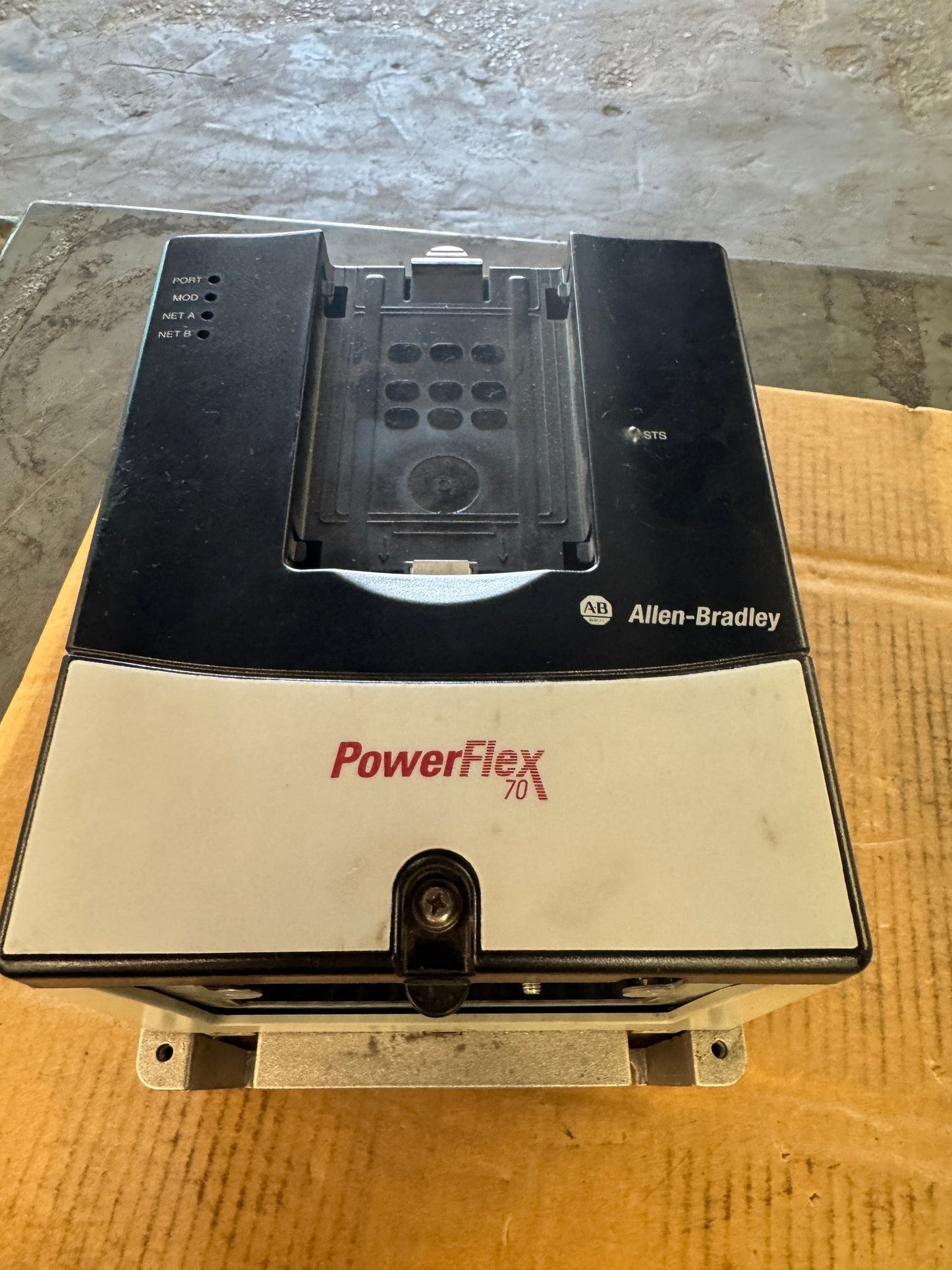 Allen-Bradley AC Drive 20AD8P0A3AYNANC0 - 5 HP Variable RPM