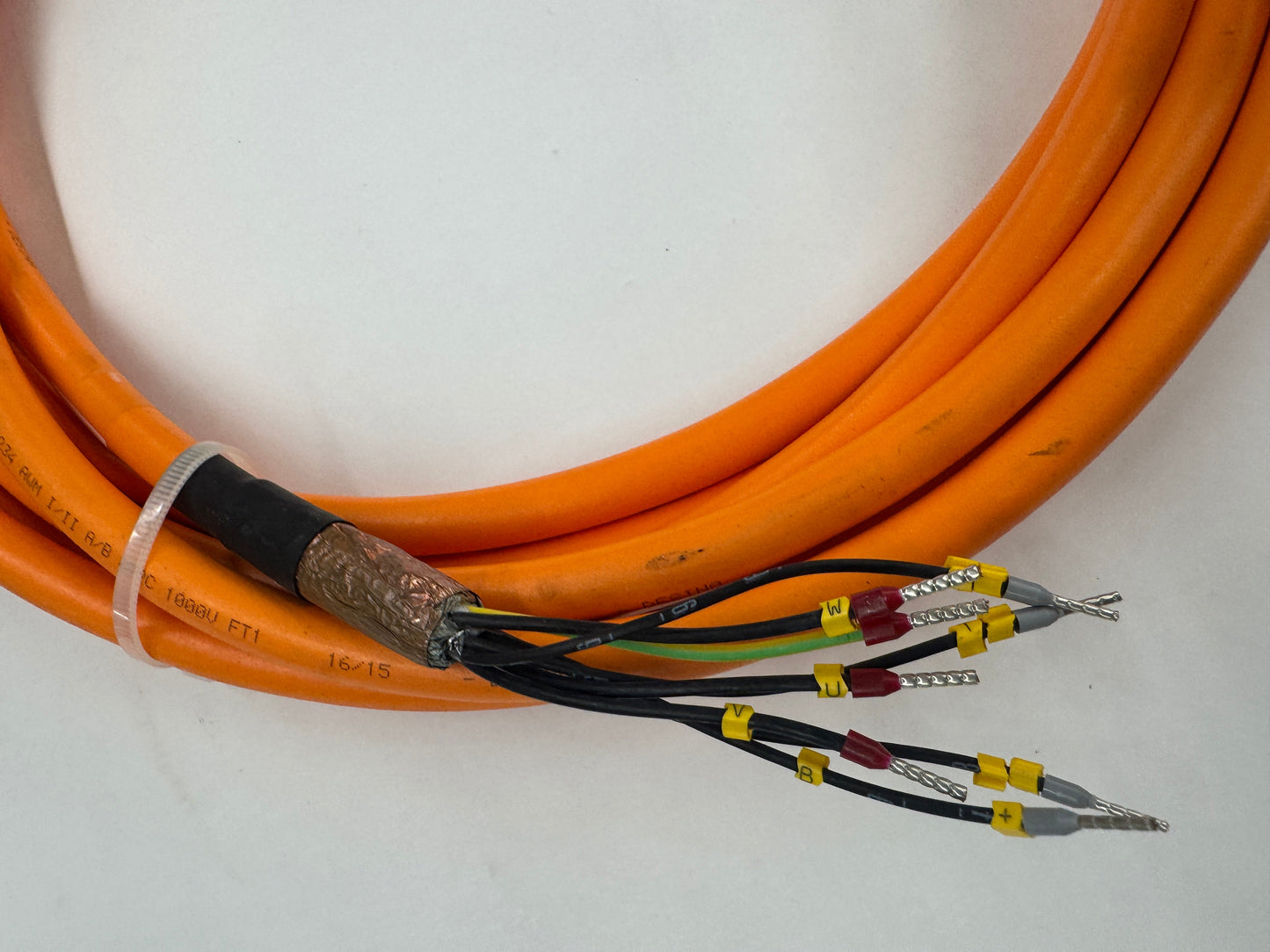Bosch Rexroth Servo Motor Power Cable SST8CM 12-1 / Order Code 1-000000-03357 7 m, 4x1.5 + 2x2x0.75 mm2, 1000V m01091