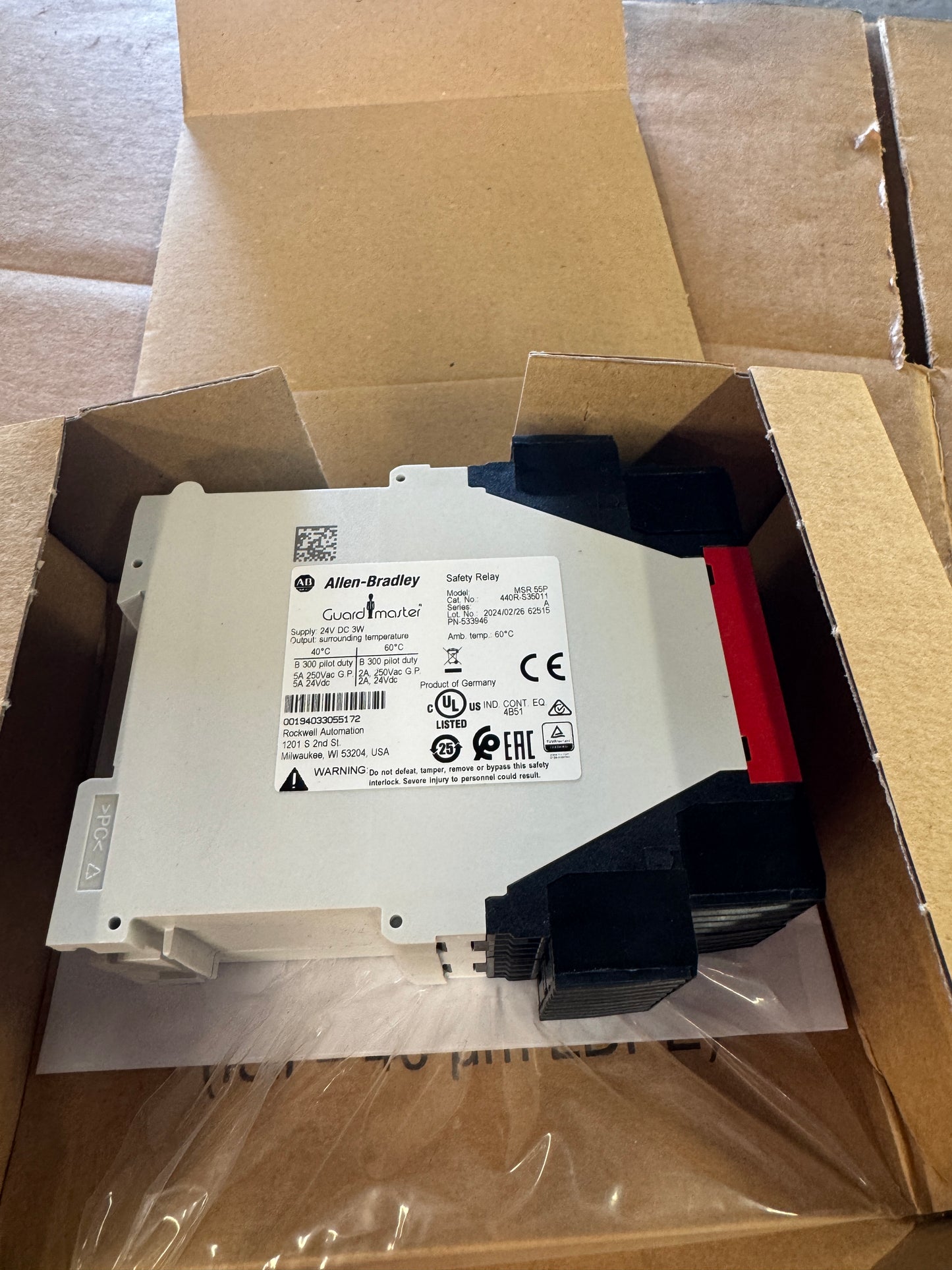 Allen-Bradley 440R-S35014 Safety Relay 24V DC m01510