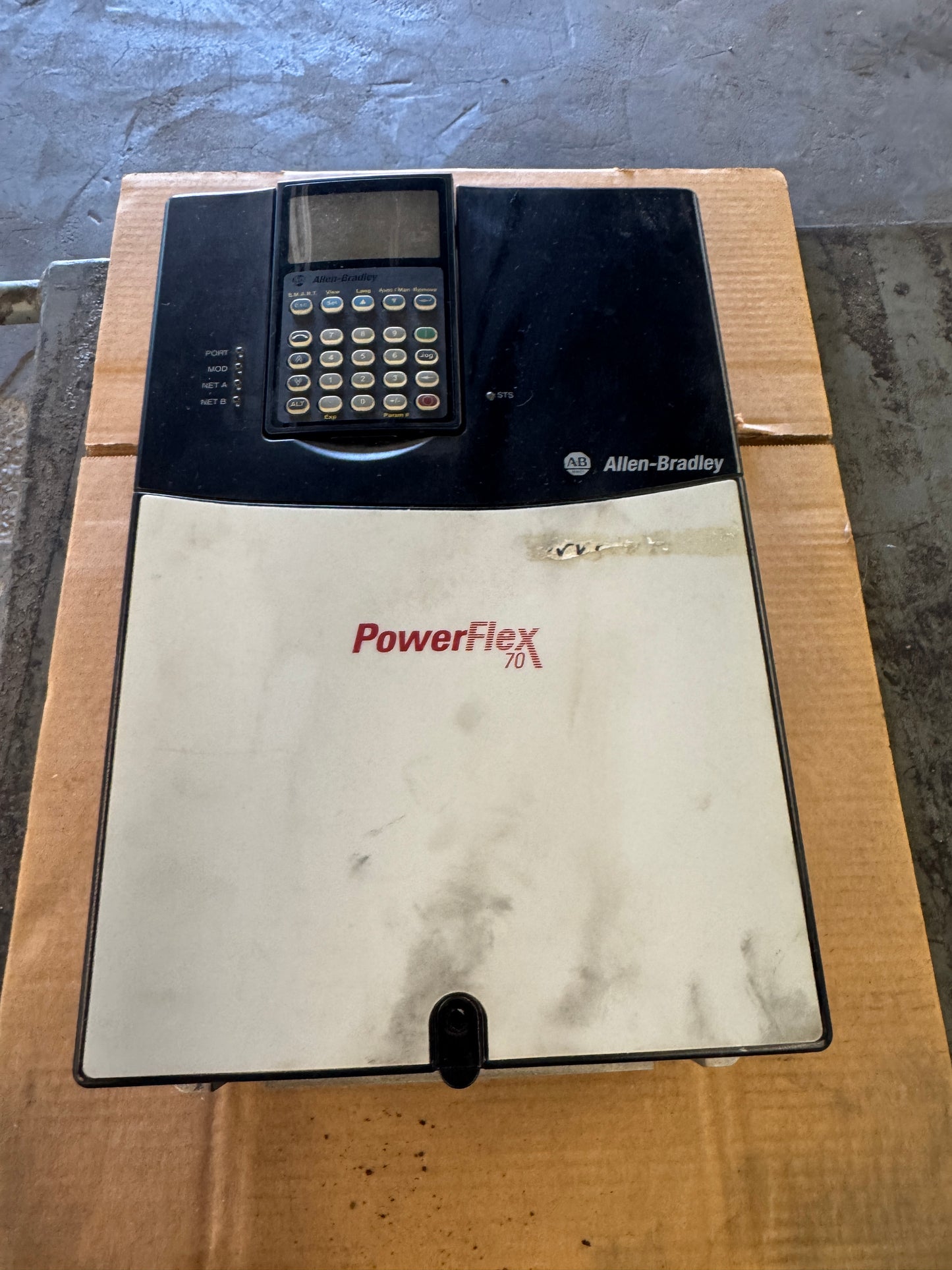 Allen-Bradley 20AD034A3AYNANC0 Variable Frequency Drive 480V AC, 3-Phase 01600