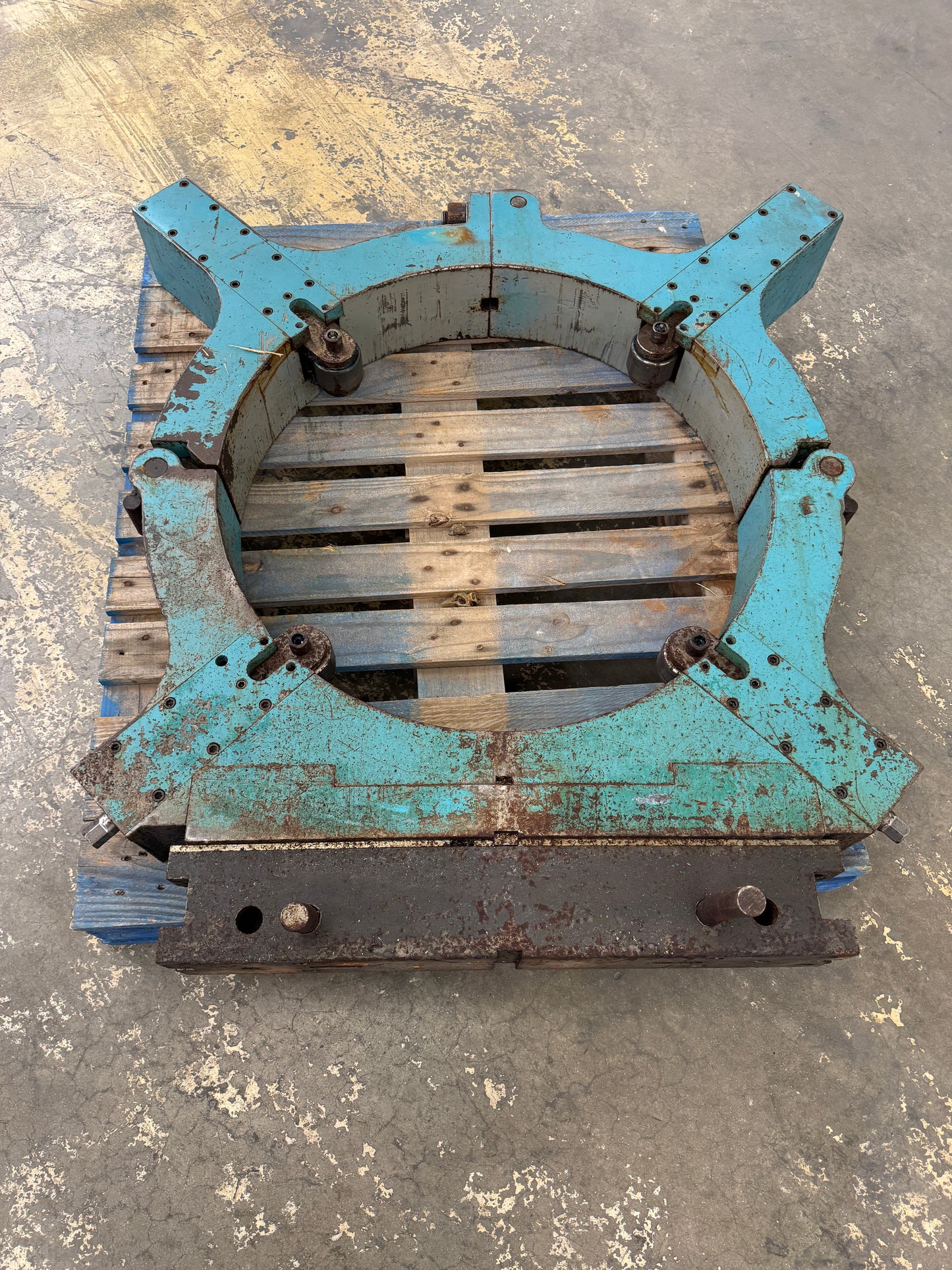 Large Lathe Steady Rest | Approx. 30 in. Bore Inside Diameter