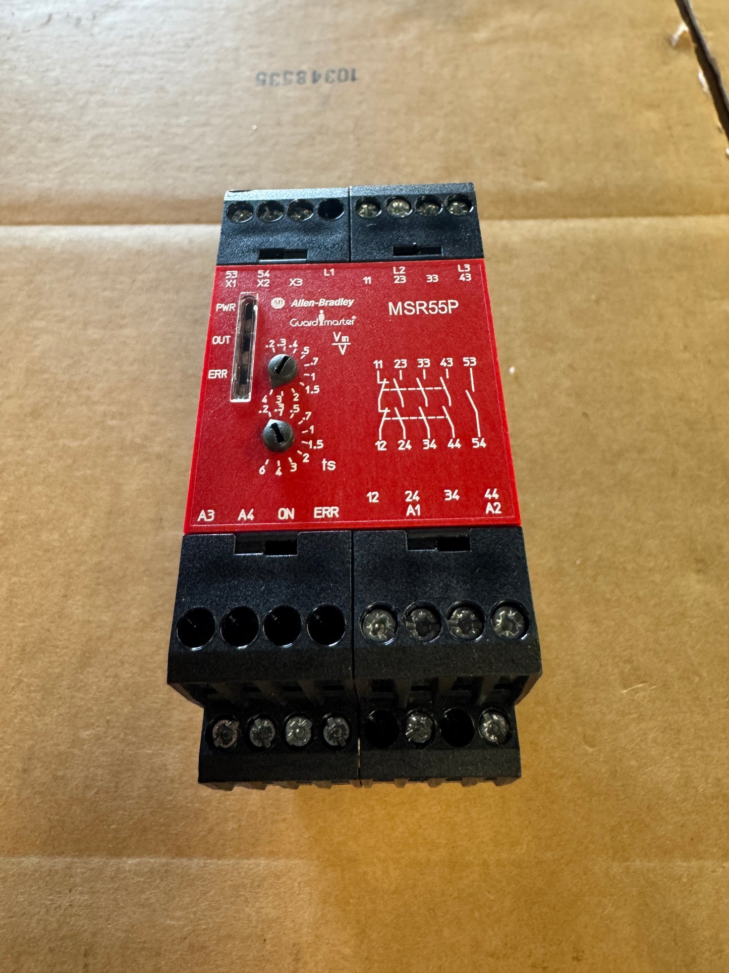 Allen-Bradley 440R-S35014 Safety Relay 24V DC m01509