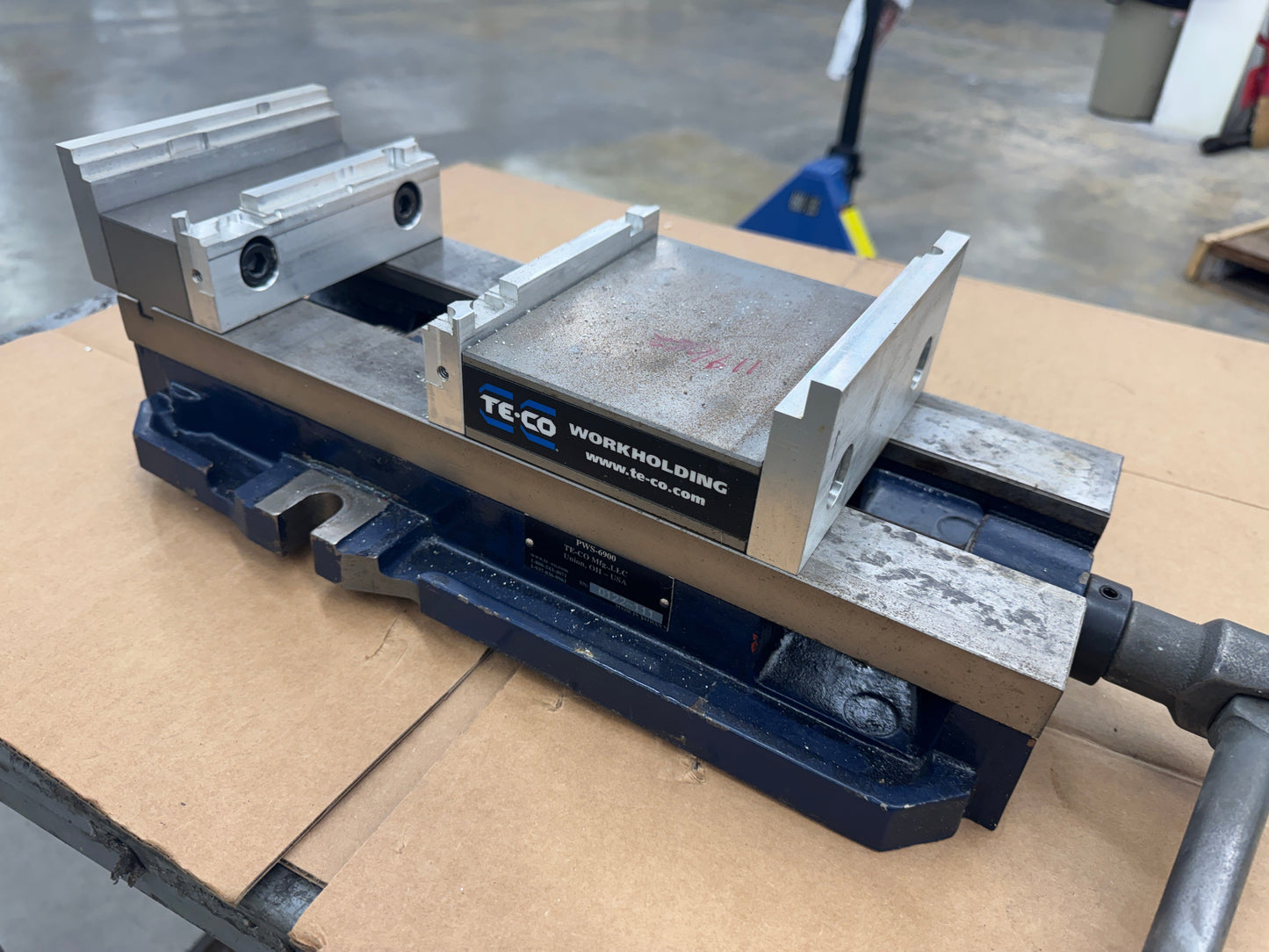 TE-CO Mfg Machine Vise PWS-6900 | 6 In. Jaw Width, 9 In. Jaw Opening m00844
