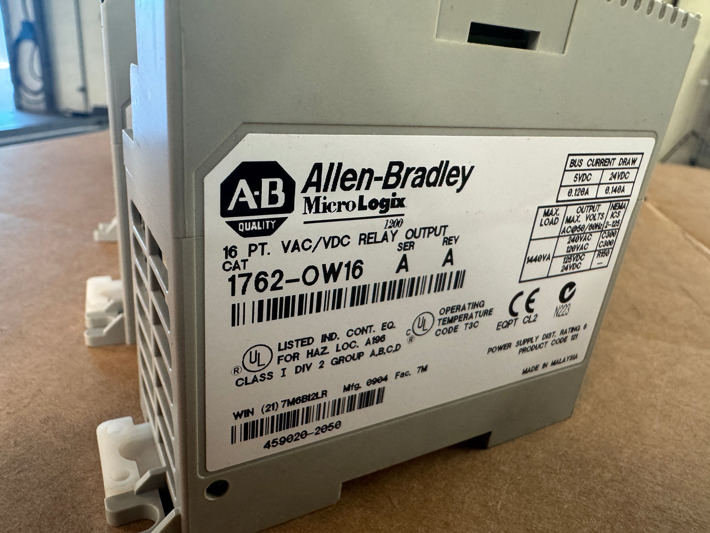 Allen-Bradley 1762-L40AWA PLC System