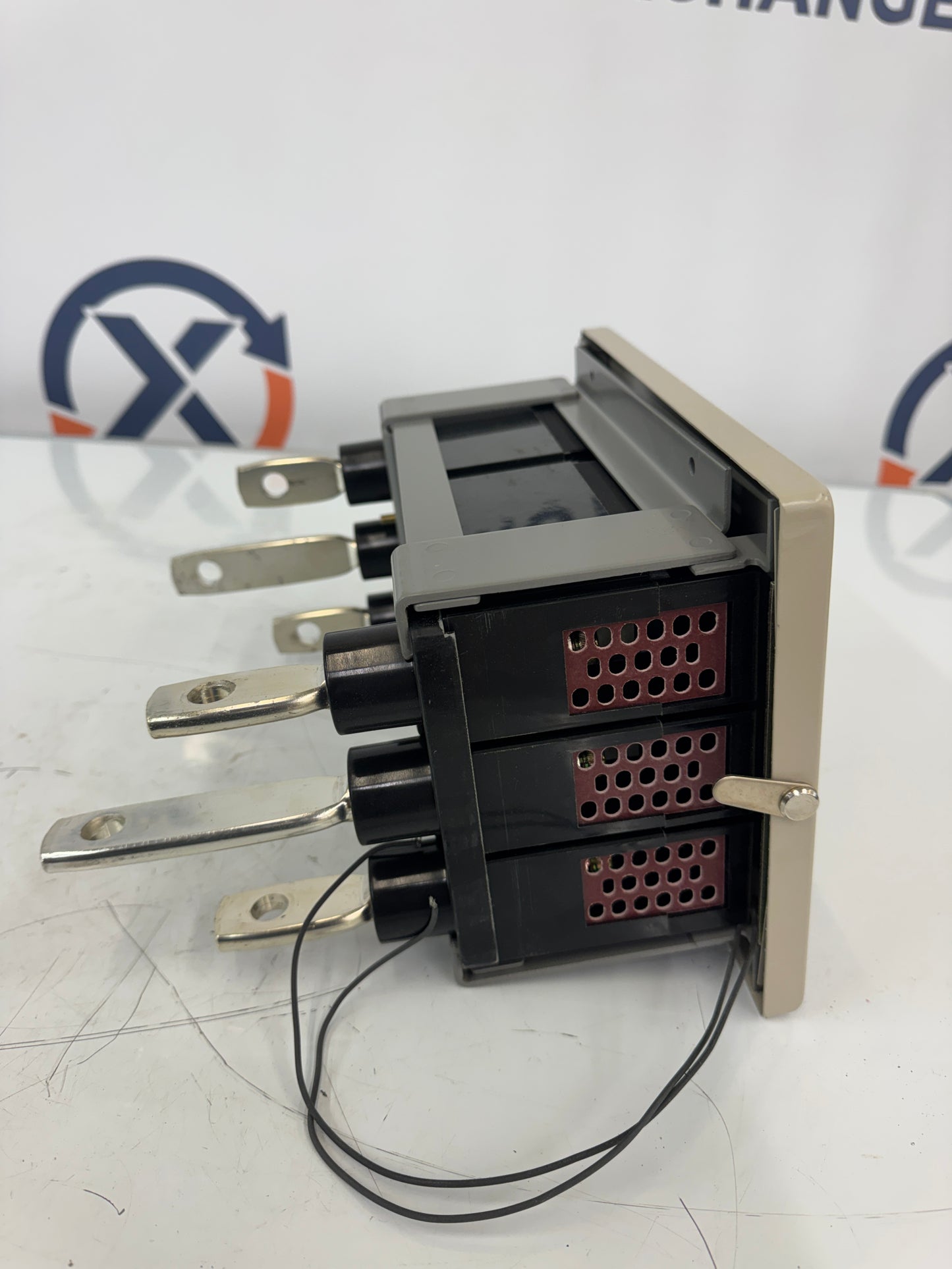 Mitsubishi Electric 3-Pole Molded Case Circuit Breaker (MCCB) NF400-CP 600VAC