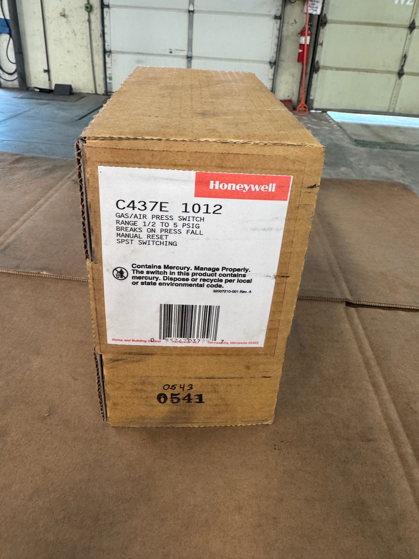 Honeywell Gas/Air Pressure Switch C437E1012 120/240 Vac