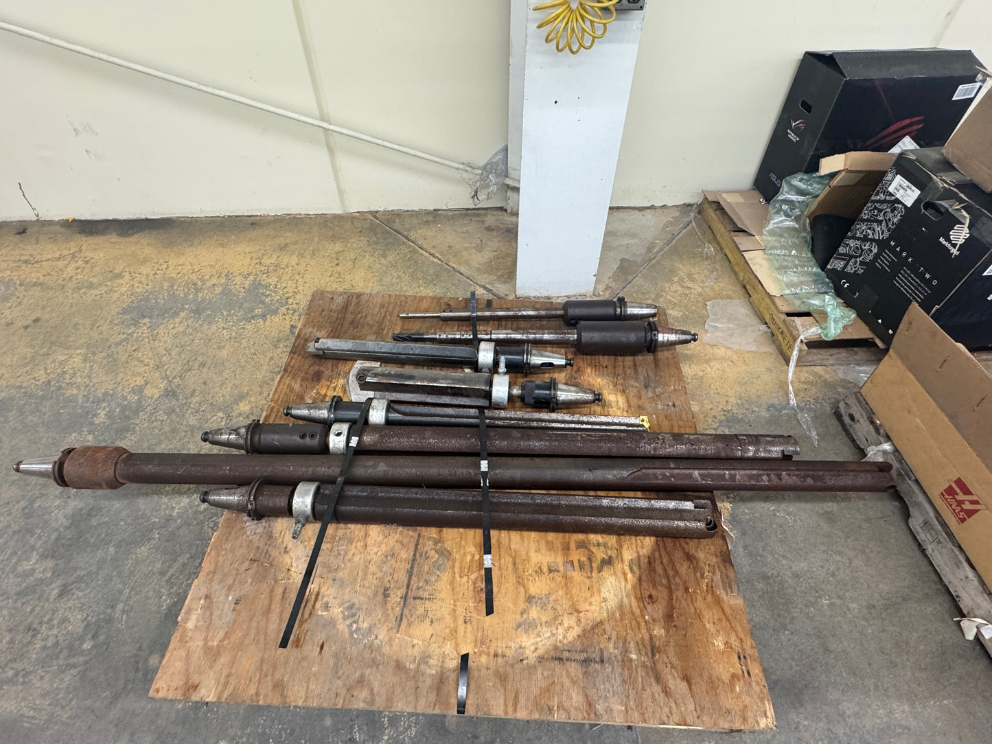 Mixed Lot of CAT 50 Taper Boring Bars and Shank Extensions