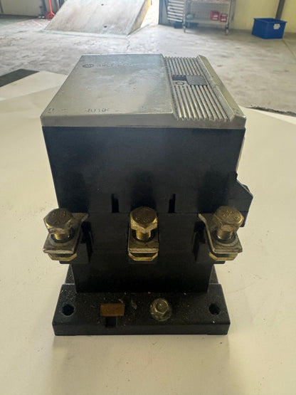 Allen-Bradley Contactor 100-B110N*3