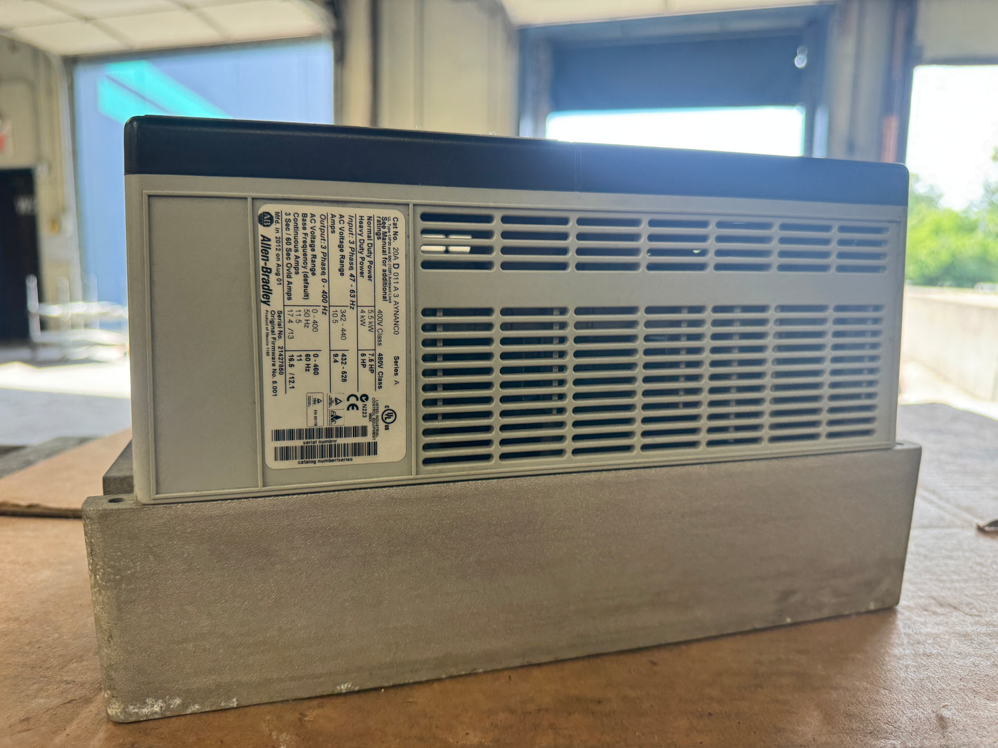 Allen-Bradley 20AD011A3AYNANC0 Variable Frequency Drive 480V AC 3-Phase Untested Surplus 01459
