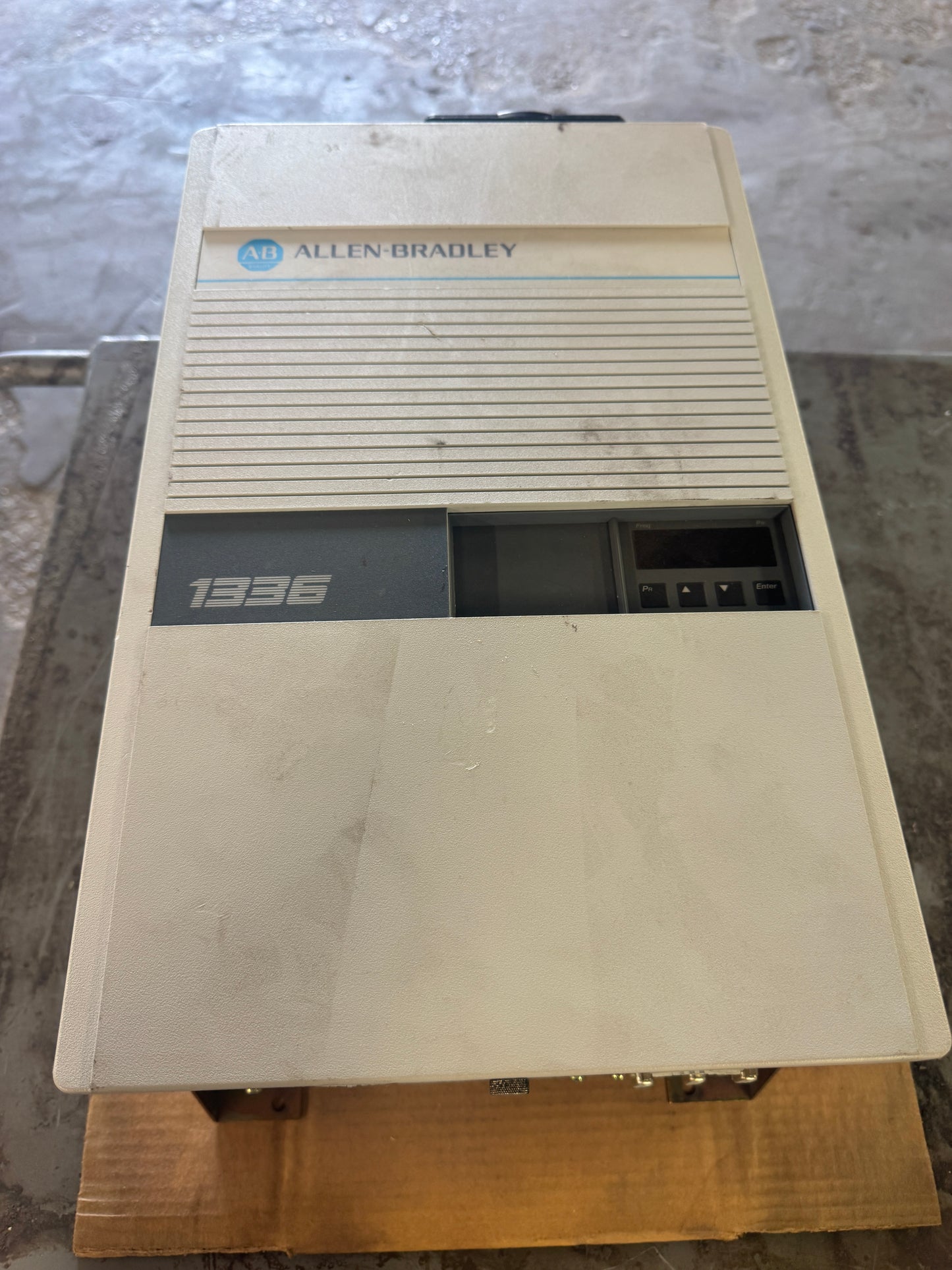 Allen-Bradley 1336-B005-EAD-S1 AC Drive 01604