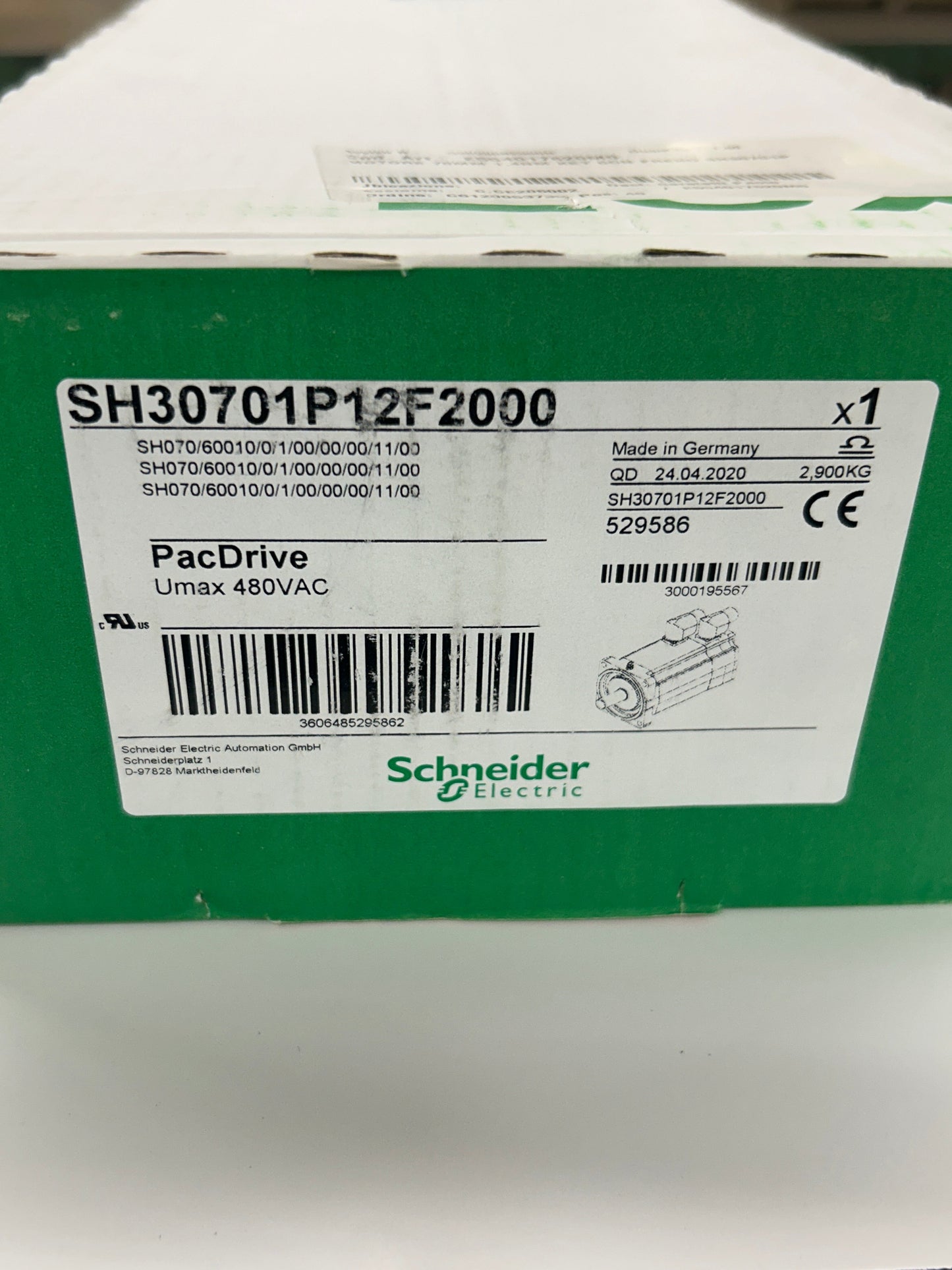 Schneider Electric Servo Motor SH30701P12F2000 - 1 kW 6000 RPM m01006