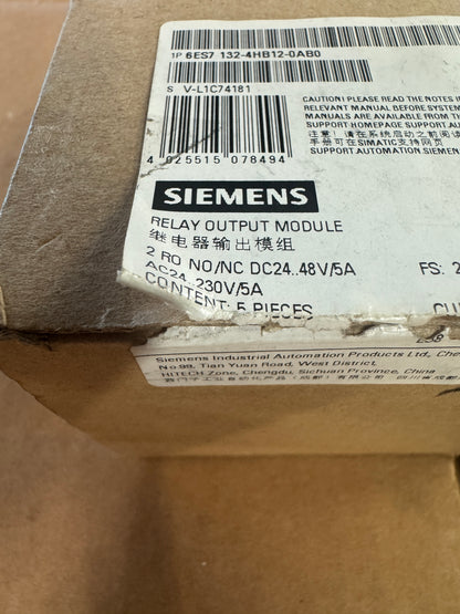 Siemens 6ES7 132-4HB12-0AB0 Relay Output Module Open Box Unused