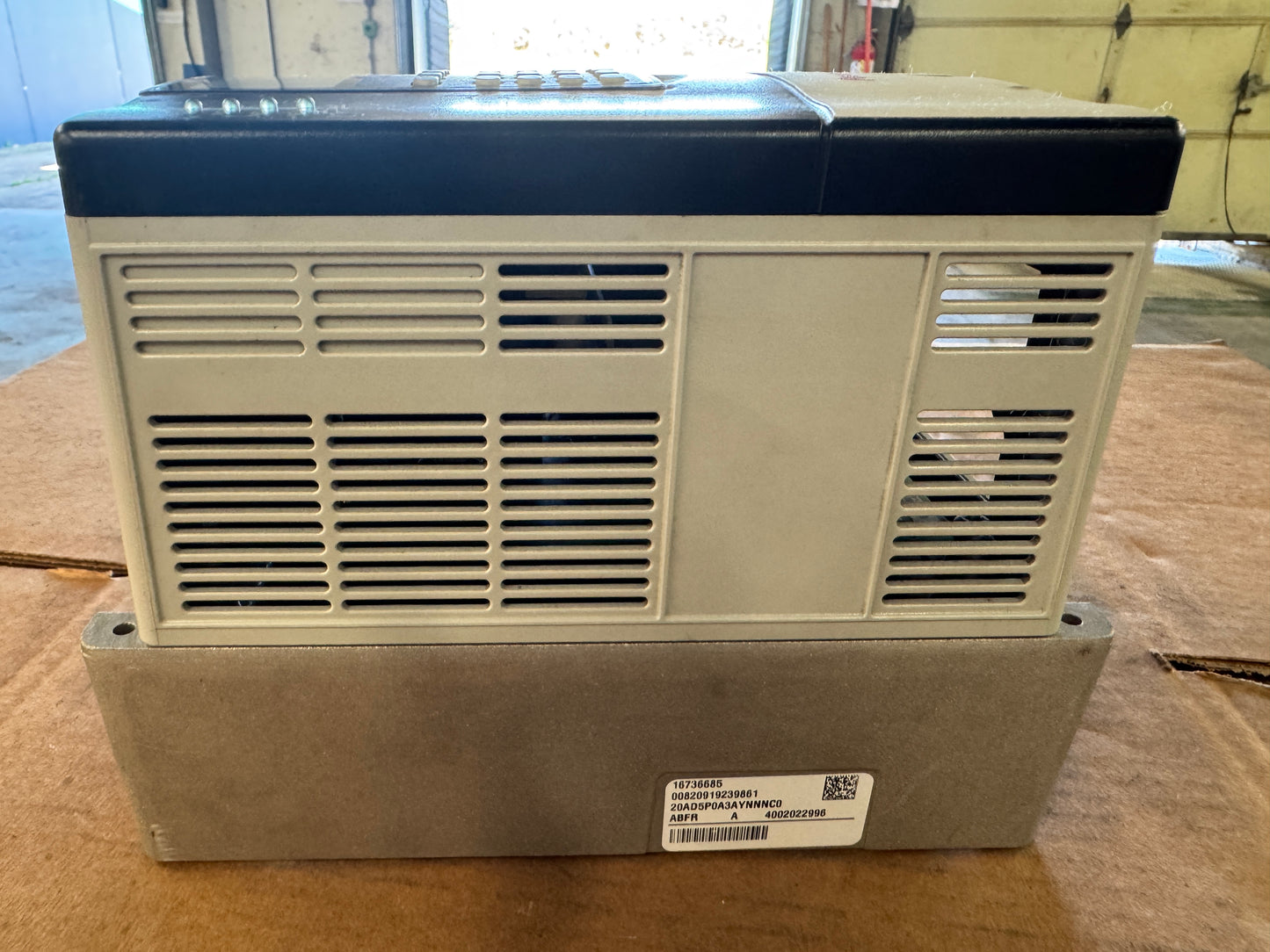 Allen-Bradley 20AD5P0A3AYNNNC0 Variable Frequency Drive 480V AC 3-Phase Untested Surplus 01436