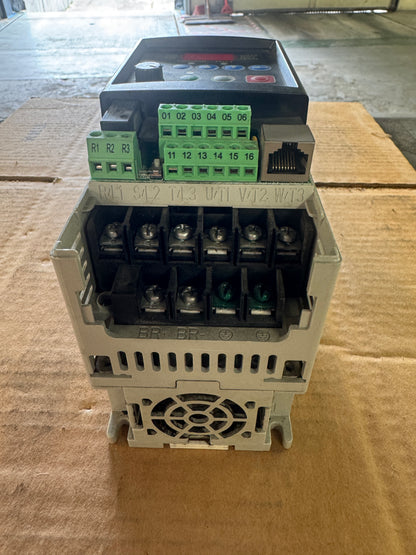 Allen-Bradley AC Drive VFD 22A-D4P0N104 - 2 HP Variable RPM 01625