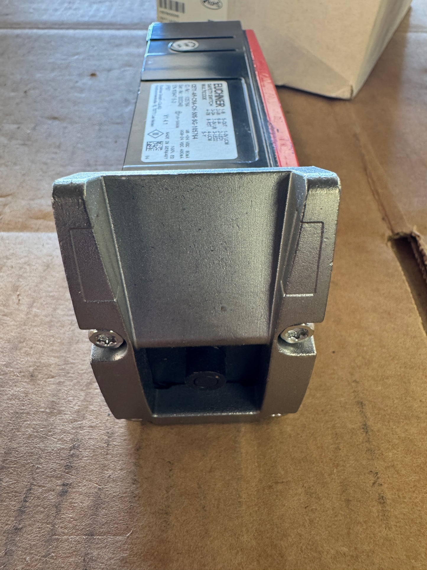 Euchner CET1-AR-CRA-CH-50S-SG-105764 Safety Switch 24 VDC Untested Surplus