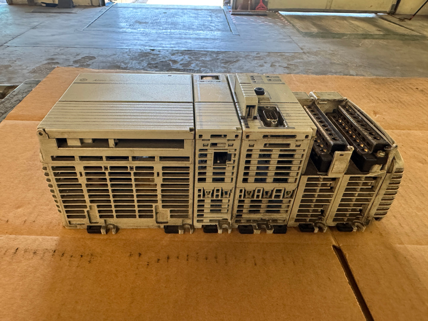 Allen-Bradley 1768-L43 PLC System 24 VDC
